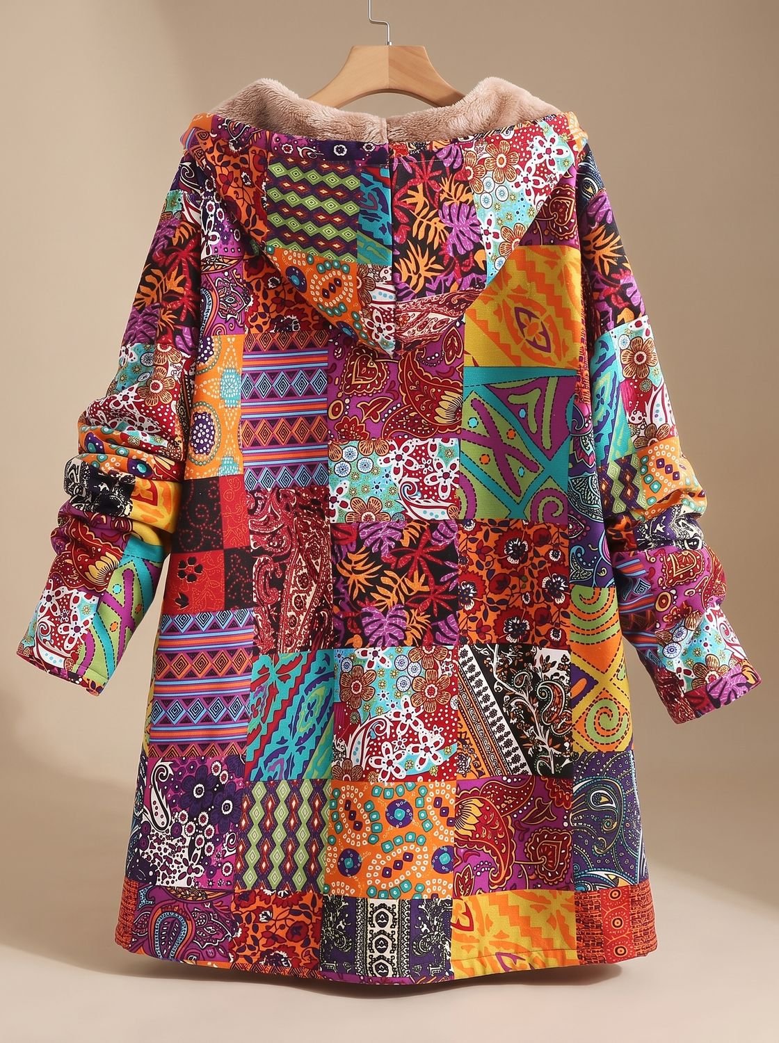 Damen-Kapuzenjacke im Boho-Patchwork-Stil mit Fleecefutter