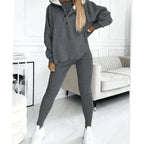 Conjunto de tres piezas de invierno para mujer con sudadera de capucha y cuello abotonado
