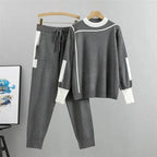 Damen-Loungewear in Color-Block-Optik mit Stehkragen und zulaufender Hose