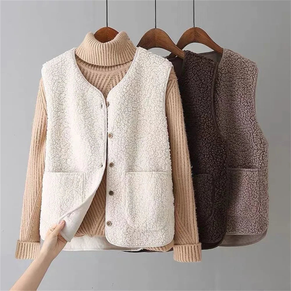 Damen-Teddyfleece-Weste mit aufgesetzten Taschen – Ärmellose Borg-Weste mit Druckknopfleiste